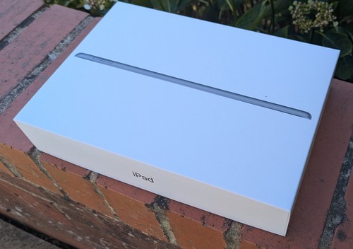Ipad 9th generation - -, empty