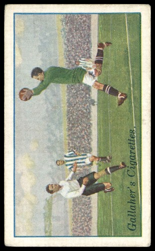 Gallaher footballers in - 'footballers,