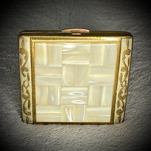 Powder compact 1950s art - 1950s,
