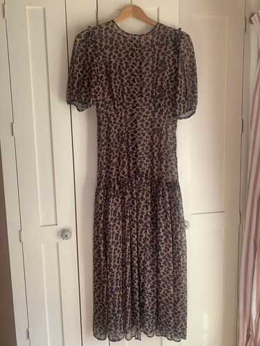 Never fully dressed leopard - fully,