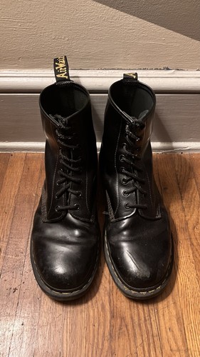 Size men dr martens - 11, men’s