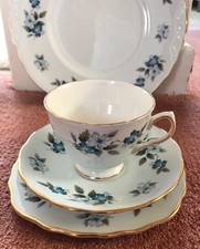 Vintage Colclough Blue Lily