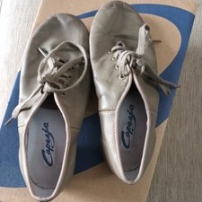 Capezio Tan Split Sole Jazz