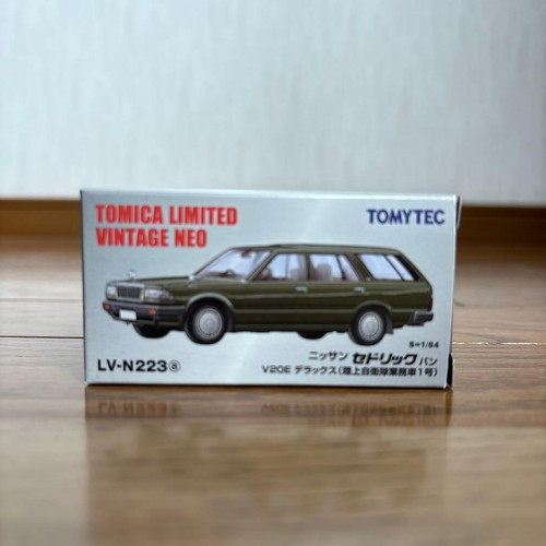 Tomica vintage neo - tomica, nissan