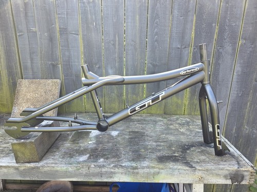 Performer frame - gt,