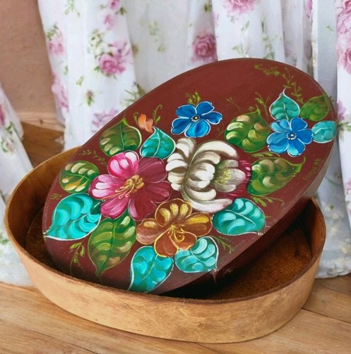Vintage handmade oval pantry - oval,