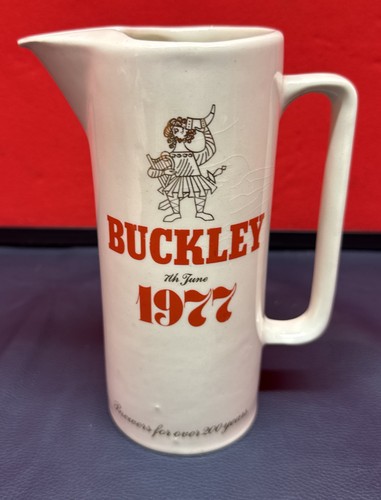 Vintage breweriana pub water - pub,