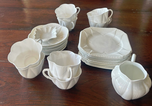 Art deco shelley dainty - deco,