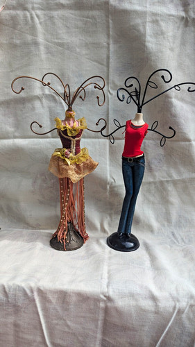 Metal mannequin jewellery - metal,