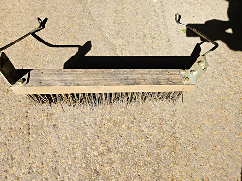 Brush attachment for walk - attachment,