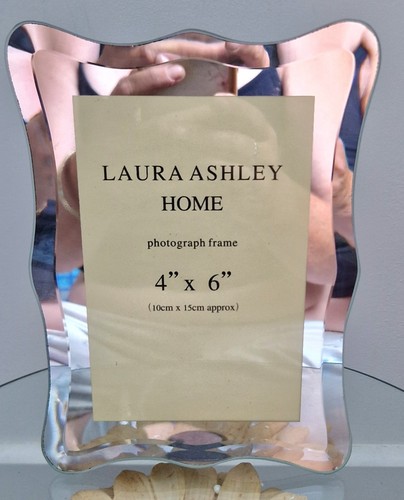 Laura ashley wavy glass - laura,