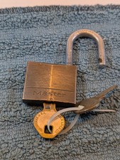 Vintage Master Lock NO - 140 Padlock with 2 Keys 1 Pack