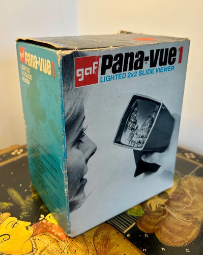 Vintage pana vue - vue, lighted