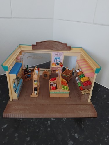 Sylvanian families village - families,