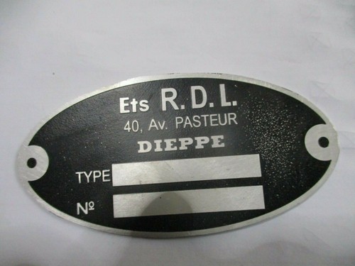 Nameplate renault alpine - nameplate, a