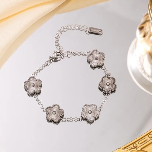 Gold plated clover - gold,