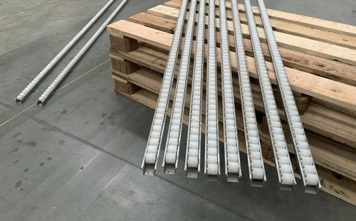 Long roller track flow rail - roller,