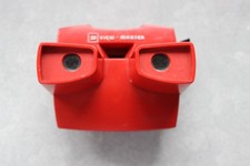 VINTAGE VIEWMASTER  (VMI)  MODEL G STEREO VIEWER 1981 RED   MADE IN BELGIUM