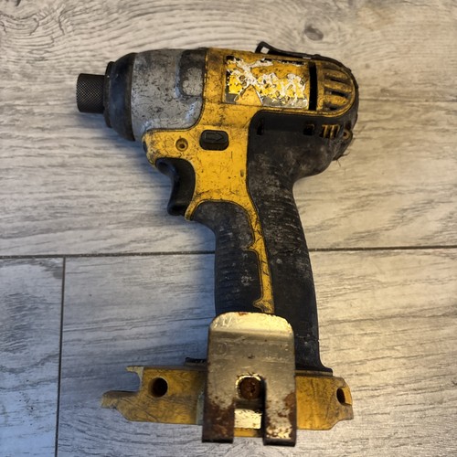 Dewalt dc825 cordless impact - dewalt,