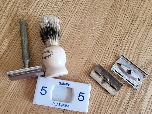 Gillette vintage razor with - gillette,