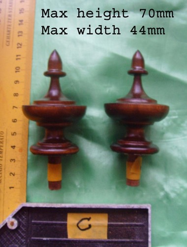Type pair stained wood - da,
