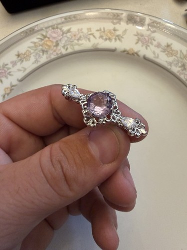 Platinum plated brooch with - platinum,