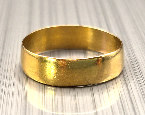 Antique 22ct gold wedding band - gold,