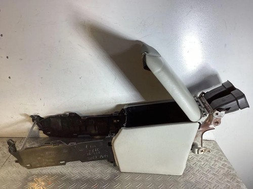 Lexus armrest 5886250040 - f4,