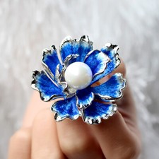 Flower Pearl Brooch Vintage
