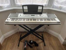 Yamaha DGX-230 Portable Grand
