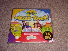 CD ALBUM - THE WIGGLES - WIGGLE TOWN!  (NEW & SEALED)