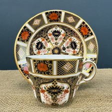 VINTAGE ROYAL CROWN DERBY OLD IMARI HAND PAINTED GOLD BONE CHINA TEACUP & SAUCER