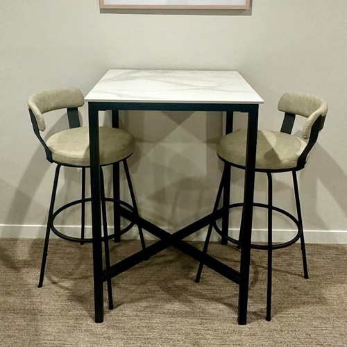 105cm tall square - 105cm,