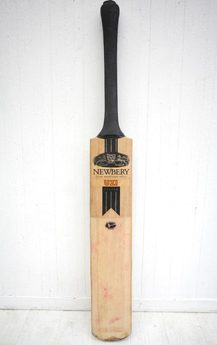 Newbery uzi player cricket - newbery, sh
