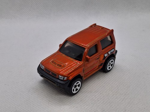 Hot wheels mitsubishi pajero - hot,