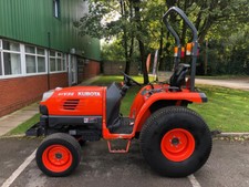 Kubota STV32 Compact Tractor