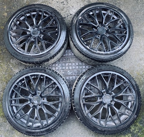 Form gloss black - 18",
