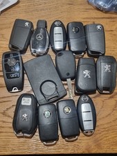JOB LOT OF 14 USED CAR KEYS IN