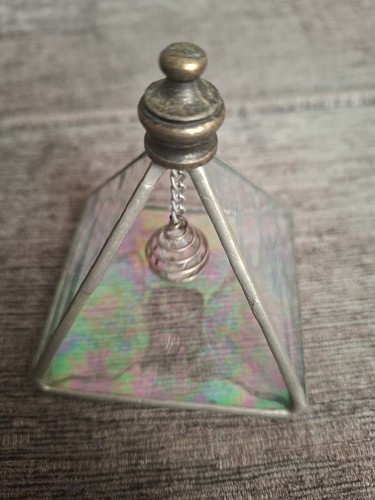 Glass pyramid with hanging - glass,