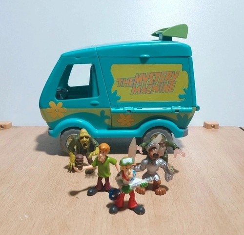 Scooby doo mystery machine - scooby,