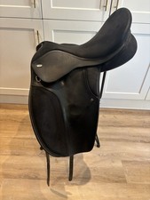 Thorowgood T4 Dressage Saddle 17.5 Cob Black w/mw adjustable 