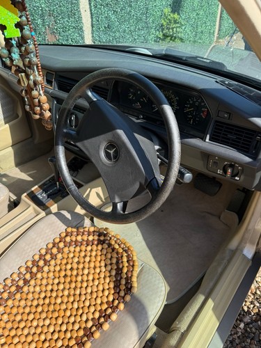 Mercedes 190e steering wheel