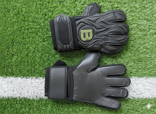 New pro quality goalkeeper - new,