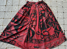 Ladies Pre-Loved Vintage Hamells Red Pattern Viscose Full Skirt Size S 28" W