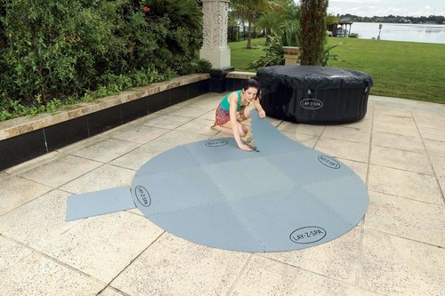 New lay spa - tub, round