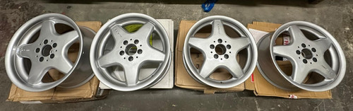 Genuine mercedes amg - 4x, 17"
