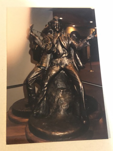 Elvis statue - elvis, presley