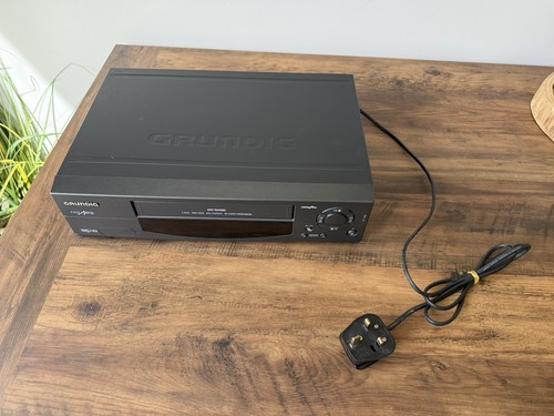 Grundig fine arts - fine, video