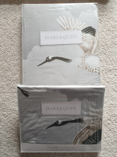 New harlequin cranes flight - new, in