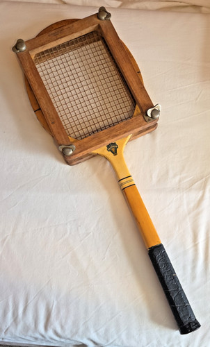 Vintage 1930s wisden - wisden, triumph